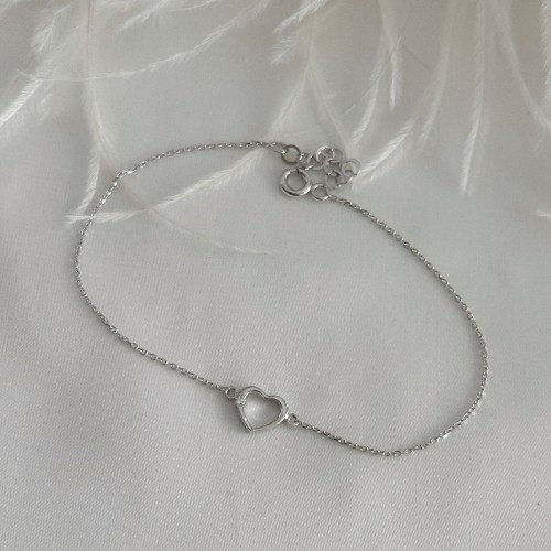 Moderna narukvica od belog zlata sa cirkonima